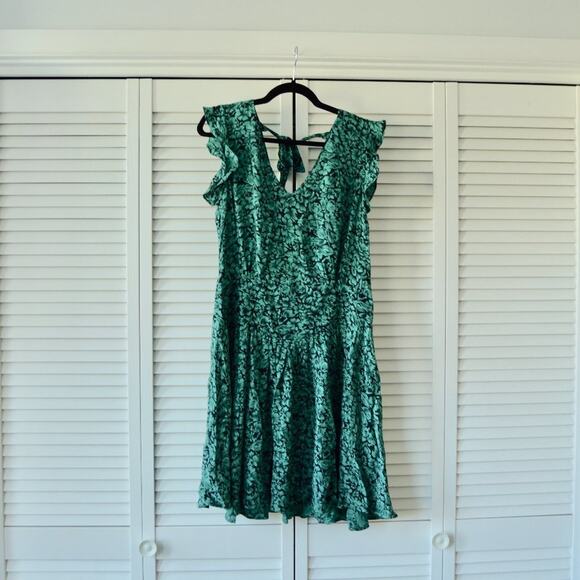 Kookai Size 40 Floral Dress with Flutter Sleeve V-Neck  | Size 40 - Picture 1 of 8